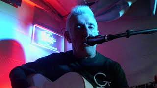 Kiss Me Easy Thomas Midnight Shift Isolation Session