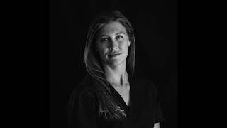 E138 Heather Patterson on her new book Shadows and Light, documenting COVID-19 and burnout