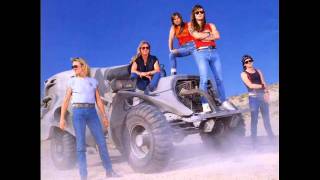 Iron Maiden - 2 Minutes To Midnight - Live Oxford, England 1986