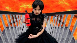 Anabella and Wednesday | 🔥 The Floor Is Lava Challenge for Kids 🌋👧