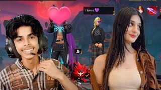 Playing with 13 YEAR OLD GIRL😍 - FREE FIRE