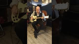 Yamaha SG 1820 -Subway train New York Dolls jam