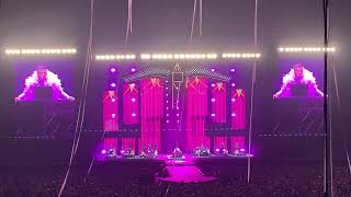 LIVE 5 - Robbie Williams - Millenium / New York New York - BRITPOP TOUR 2025 - Paris