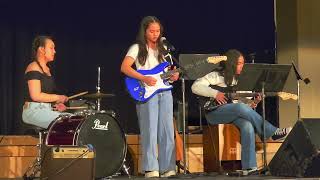 Juliana, Piper and Emilia singing Blue by Yung Kai
