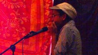 Ray playing the Black Fire Doromb