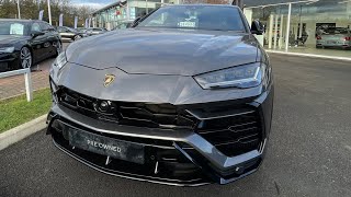 Lamborghini Urus Cold Start & Review 