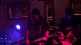 Hero-Swami w’Travis Kordijak