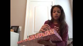 Making a paper airplane and coloring it