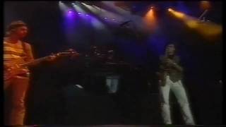 Dire Straits - Solid Rock (Live @ St. James Stadium, 1992) HD