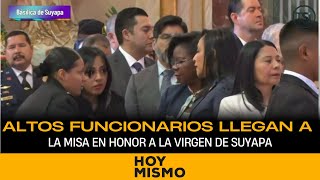 High-ranking officials arrive for the mass in honor of the Virgin of Suyapa.