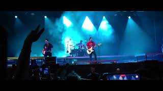 Pierce The Veil "Hold On Till May" live, México 2025