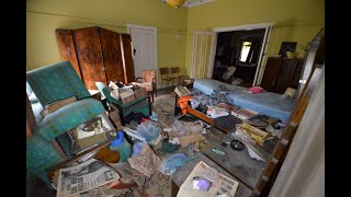 Abandoned House Frozen in time Everything left behind AMAZING!!!