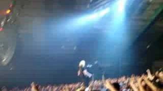 Nickelback - Because Of You (Live)