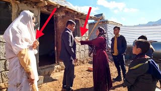 Ayat Head is Broken: First Wife Defense her House versus the Traitor Husband
