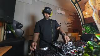 DJ Vaera live at Enzos Riverside view
