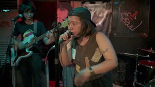 cheeky things (1/2) at Slowdive Night