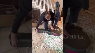 Unboxing signature Billy Duffy Gretsch Black Falcon - personally owned and played by Billy Duffy