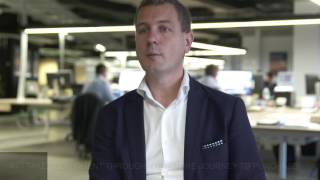 PROJECT MARKETING: 10 reasons to use a Snaploader Touch Table