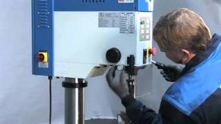 KNUTH Tisch- und Säulenbohrmaschine K3.mp4