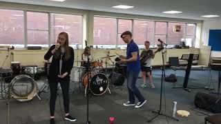 TNT - Lenny Kravitz - Are You Gonna Go My Way