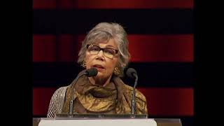 Jane Munro reads "Old Man Vacanas" from 𝘽𝙡𝙪𝙚 𝙎𝙤𝙣𝙤𝙢𝙖