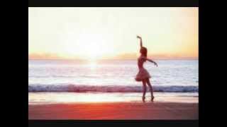 Selena Gomez - A year without Rain Lyrics