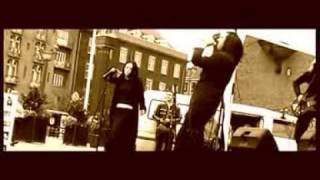 Lucas Alexander live City Hall Square in Copenhagen (Demo for the homeless 2008)