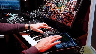 Hold - Elektron Analog Four, Elektron RYTM, Play Differently Model 1, Modular Synth