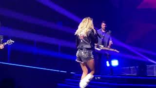 Carrie Underwood - Welcome to the Jungle (Guns N' Roses Cover)(Live at the Fiserv Forum, 10-23-2022)