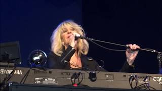 Hold Me with intro Buckingham McVie Cleveland 11/3/2017