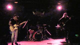 Screaming Perros /Jonidon / Sala Breakout