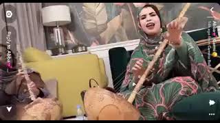 كرمي منت آبه مع الفنانة ادومها منت الشيخ ول آبه