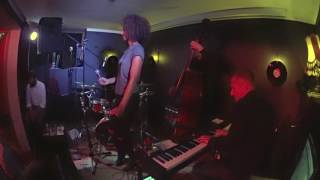 Alita Moses with Winterfisch "Hold on" live in Muenster