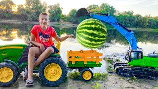 Tractor Trouble! Damian and the Muddy Watermelons | Kidscoco Club