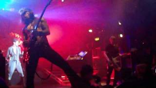 Jane's Addiction - Three Days guitar solo and dancers! (live in London)