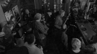 Federal Brothers play One Way Out