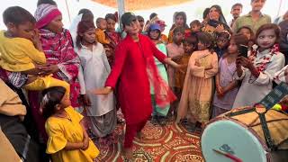 💃 Rab Sain Likh Chori | Traditional Saraiki Mujra UK 2025 | Dance Shorts | Aamir Tractor