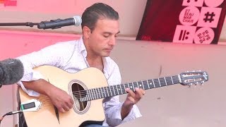 "All of me"- Yorgui LOEFFLER - Festival des Tuileries (guitare jazz manouche)