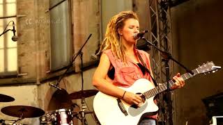 Emotional Country Music from Australia