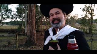 HISTORIA DE UM CANTADOR DE CAMPANHA - A TRADIÇÃO GAUCHA VIVIDA POR ADRIANO POSAI