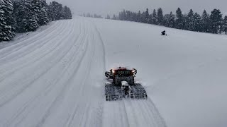 Trackpacking Exhibition with the Early Season Snow