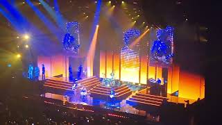 IT AINT OVER 'TIL ITS OVER - LENNY KRAVITZ LIVE FROM OLG STAGE CASINO -CANADA - BLUE ELECTRIC LIGHT