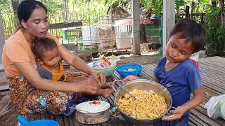 Spicy bamboo shoot & rice recipe | life & daily food in Countryside home | Than Khun Vlog