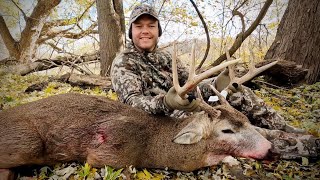 First Buck on My New Farm! - Rattled in a Buck in November!