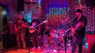 Lonely boy WOLFGANG CYAN Bar 15 08 25