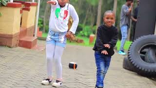 ANGUKA NAYO WADAGLIZ BEST DANCE