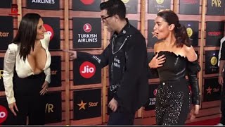 Kareena Kapoor brest shock Alia Bhatt Karan Johar At JIO mami 21ST Mumbai films festival awards 2019