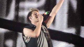 Niall on our side during C'mon C'mon @ San Siro, Milan 28.06.2014