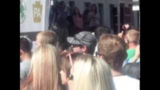 Brian Baumgartner & Oscar Nunez sing "Roxanne" at the Office Wrap Party Scranton, PA