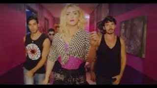 Paulo Gustavo plays Bitch I'm Madonna